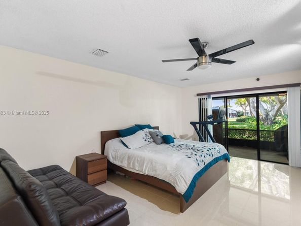 371 Fairway Cir 56, Weston FL 33326