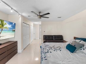 371 Fairway Cir 56, Weston FL 33326