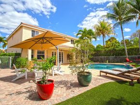 4467 Fox Glove Ln, Weston FL 33331