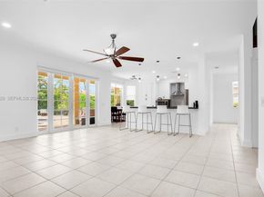 4467 Fox Glove Ln, Weston FL 33331
