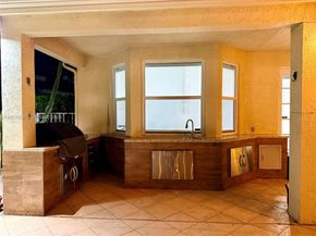 4467 Fox Glove Ln, Weston FL 33331