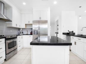 4467 Fox Glove Ln, Weston FL 33331