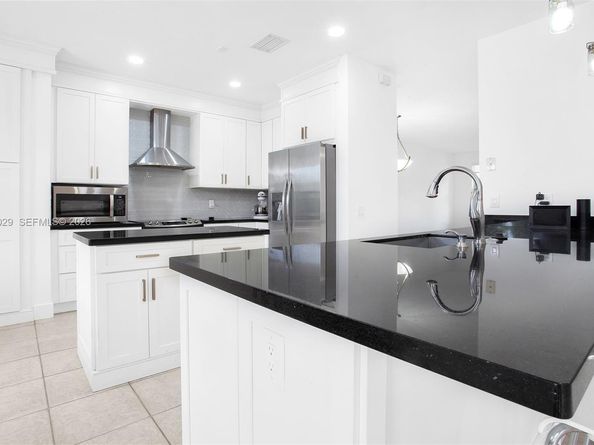 4467 Fox Glove Ln, Weston FL 33331