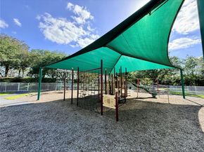 4467 Fox Glove Ln, Weston FL 33331