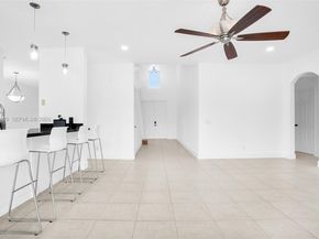 4467 Fox Glove Ln, Weston FL 33331