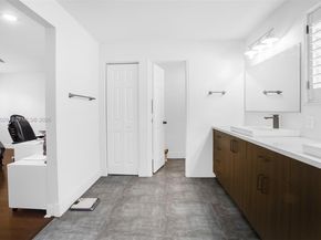 4467 Fox Glove Ln, Weston FL 33331