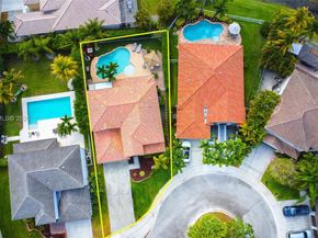 4467 Fox Glove Ln, Weston FL 33331