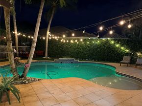 4467 Fox Glove Ln, Weston FL 33331