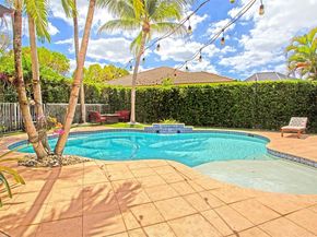 4467 Fox Glove Ln, Weston FL 33331