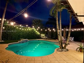 4467 Fox Glove Ln, Weston FL 33331
