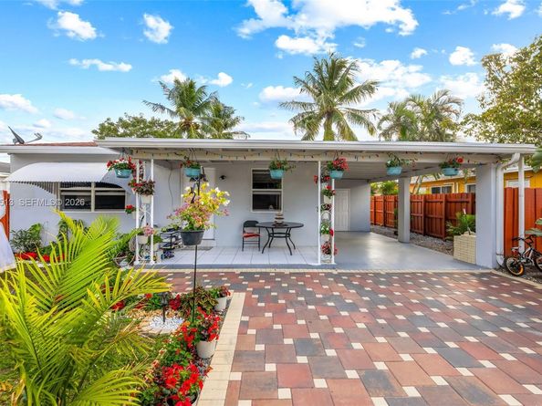 2210 Roosevelt St, Hollywood FL 33020