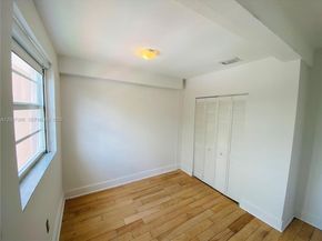 6881 Bay Dr 11, Miami Beach FL 33141