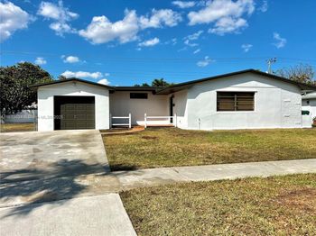 9035 SW 198th Ter