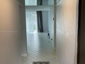 9201 Sunrise Lakes Blvd 205, Sunrise FL 33322