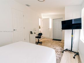 920 NW 84th St, Miami FL 33150