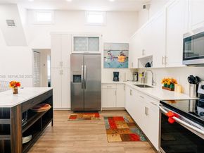 920 NW 84th St, Miami FL 33150