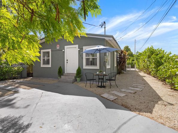 790 NW 60th St, Miami FL 33127