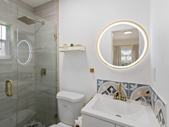 790 NW 60th St, Miami FL 33127