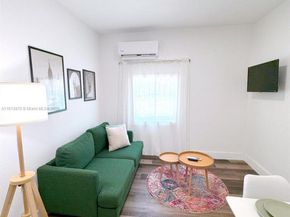 790 NW 60th St, Miami FL 33127