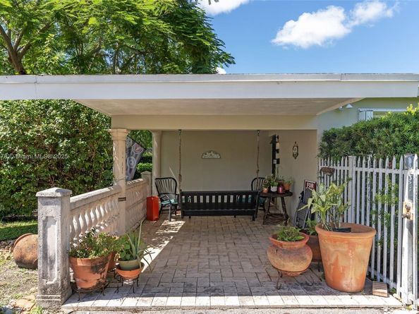 9981 SW 15th Ter, Miami FL 33174