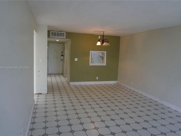 6195 Rock Island Rd 204, Tamarac FL 33319