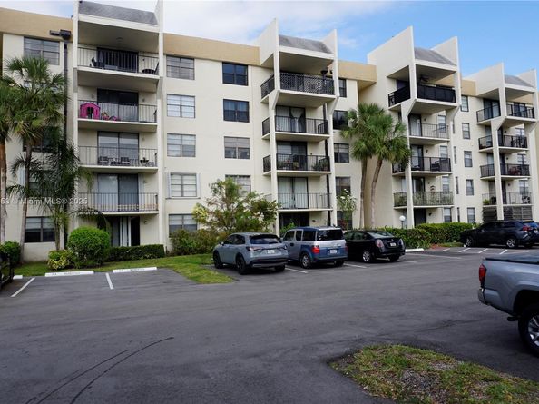 6195 Rock Island Rd 204, Tamarac FL 33319