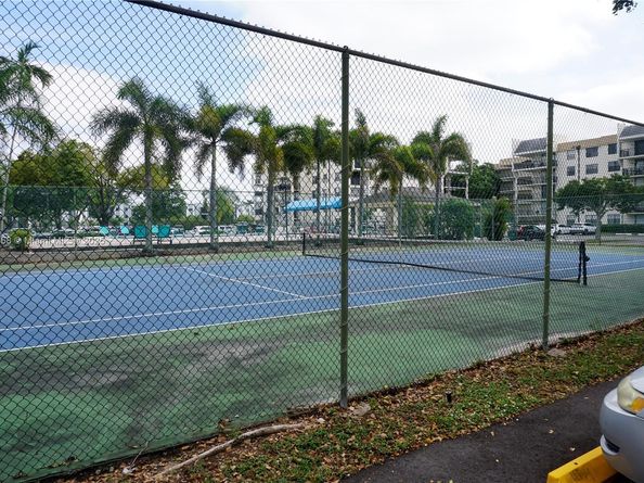 6195 Rock Island Rd 204, Tamarac FL 33319