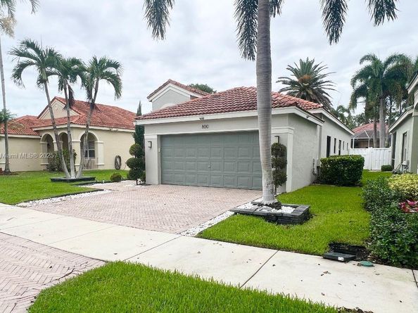 800 Tanglewood Cir, Weston FL 33327
