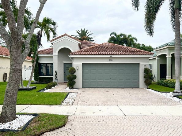 800 Tanglewood Cir, Weston FL 33327