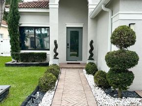 800 Tanglewood Cir, Weston FL 33327