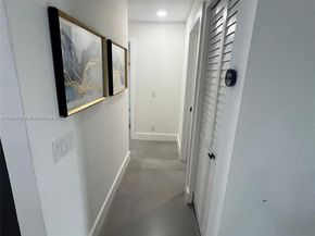 800 Tanglewood Cir, Weston FL 33327