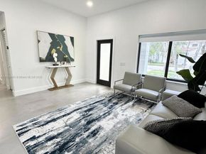 800 Tanglewood Cir, Weston FL 33327
