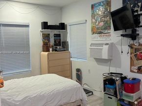 1812 Coolidge St, Hollywood FL 33020