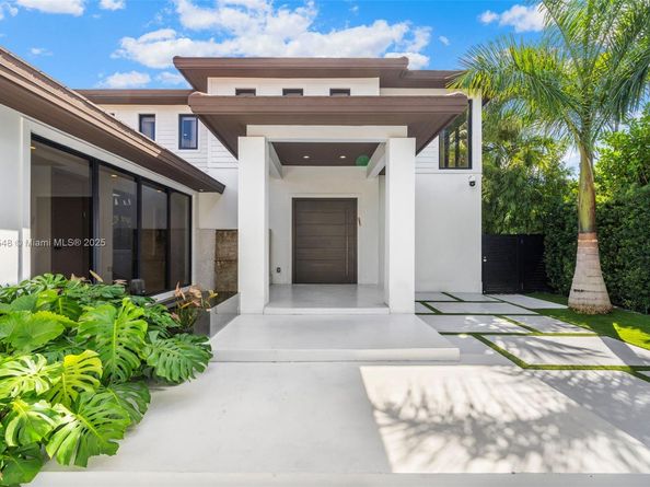 710 S Shore Dr, Miami Beach FL 33141