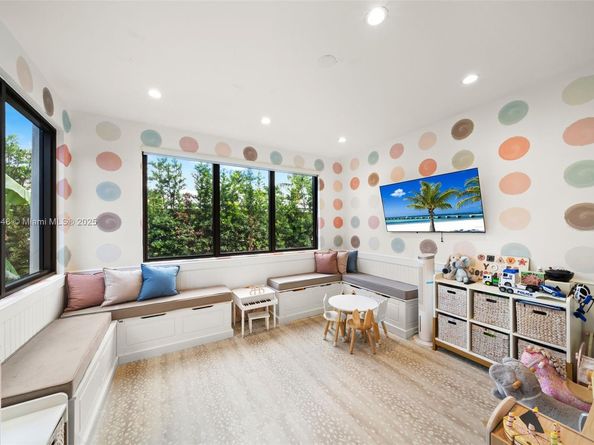 710 S Shore Dr, Miami Beach FL 33141