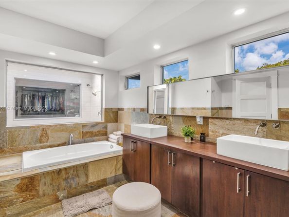 7550 SW 60th St, Miami FL 33143
