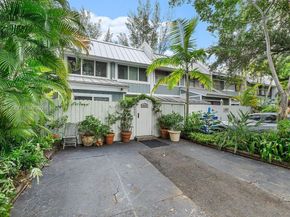 4905 SW 71st Pl, Miami FL 33155