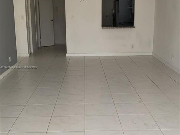 1000 Parkview Dr 226, Hallandale Beach FL 33009