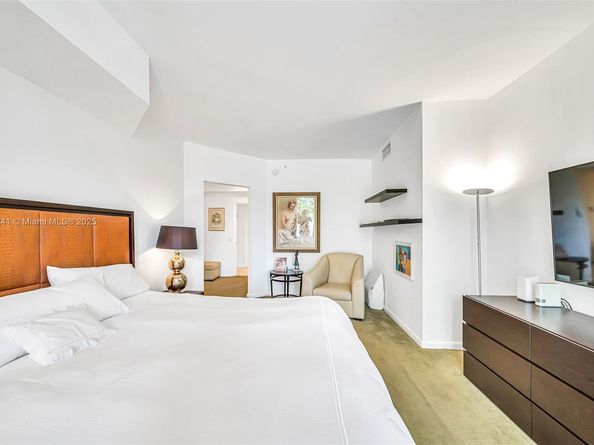 21050 Point Pl 401, Aventura FL 33180