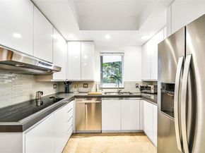 21050 Point Pl 401, Aventura FL 33180
