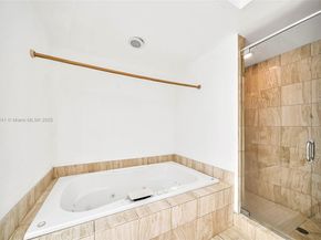21050 Point Pl 401, Aventura FL 33180