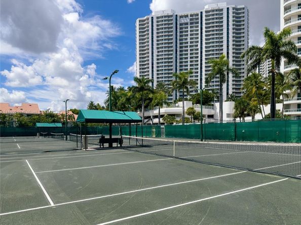 21050 Point Pl 401, Aventura FL 33180