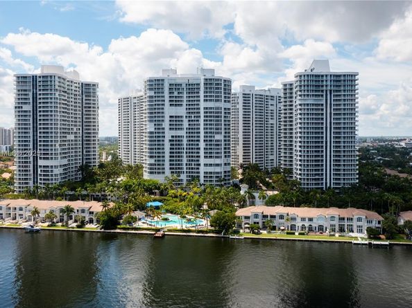 21050 Point Pl 401, Aventura FL 33180