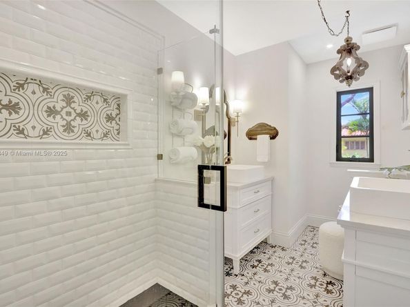 447 Giralda Ave., Coral Gables FL 33134