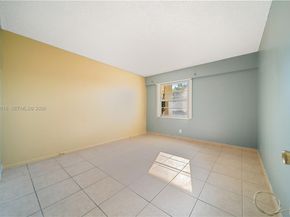 13455 SW 3rd St 302S, Pembroke Pines FL 33027