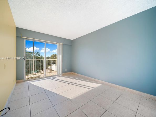 13455 SW 3rd St 302S, Pembroke Pines FL 33027