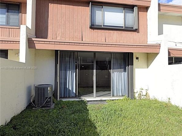 7625 SW 106th Ave, Miami FL 33173