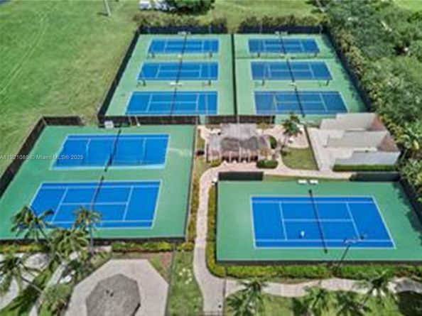 7625 SW 106th Ave, Miami FL 33173