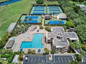 7625 SW 106th Ave, Miami FL 33173