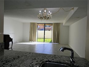 7625 SW 106th Ave, Miami FL 33173